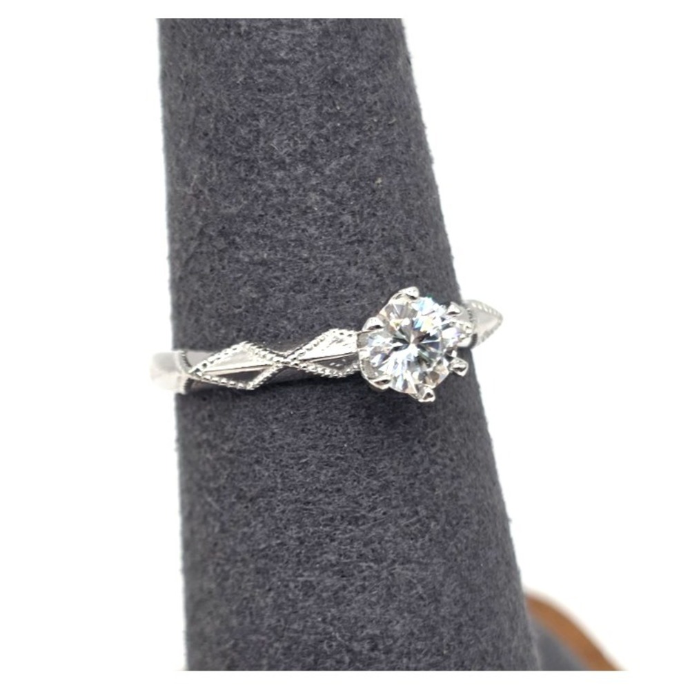 Moissanite Ring 0.5 CT‎ Round Ring Size 6.5 Adjustable Sterling Silver 925 NWOT